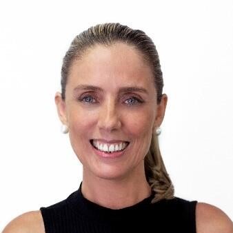 Profa. Dra. Priscila Almeida Cunha Arantes